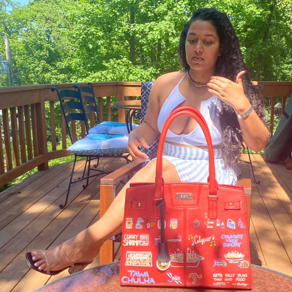 VanRahDesign hand painted BCBG purse with lock —Painting “Curry Jinga : Coral” - Picture 13 of 13